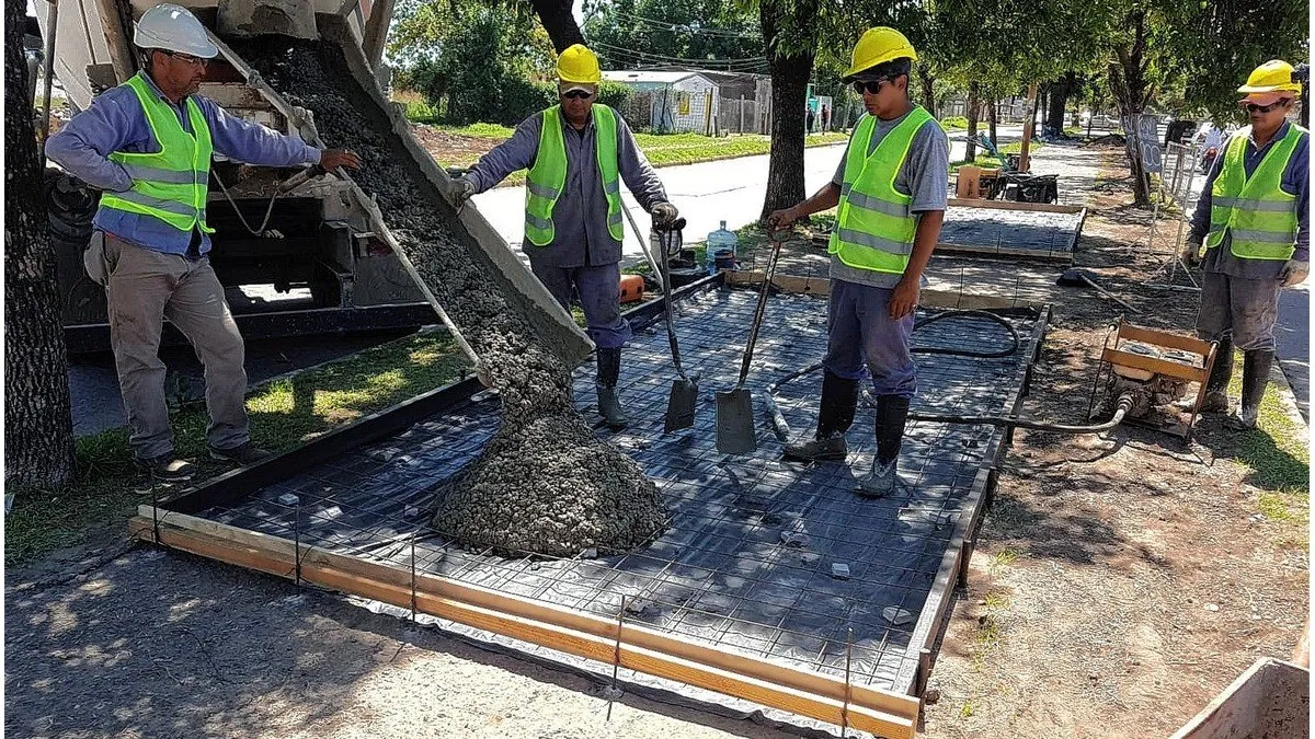 Trabajos de iluminación, arbolado y bacheo previstos para este jueves