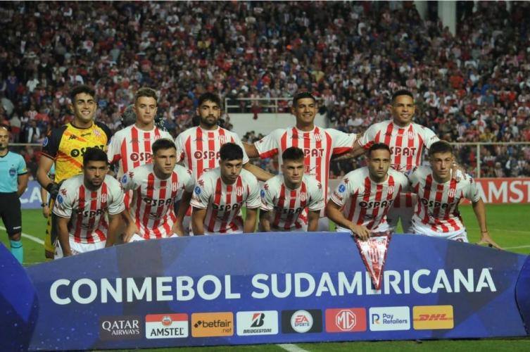Un jugador de Unión, en los 11 ideales de la Sudamericana