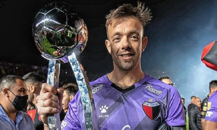 Burián decidió sobre su futuro en Colón