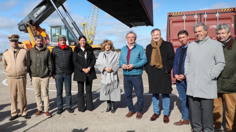 El gobierno provincial recibió a la Región Centro en el Puerto de Santa Fe