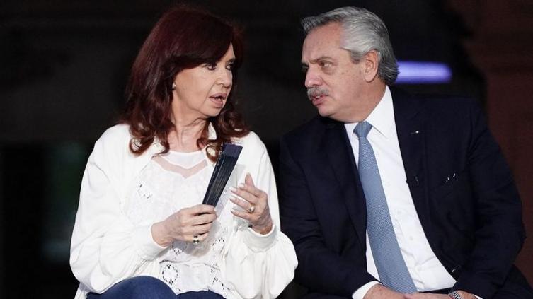 Alberto y CFK celebrarán el Día de la Bandera por separado