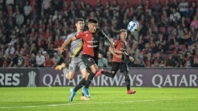Copa Argentina: Colón lleva 24 jugadores a Rosario