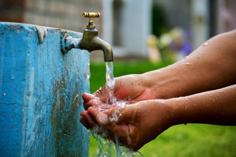 Se habilitó el agua potable a 75 familias de barrio General Paz