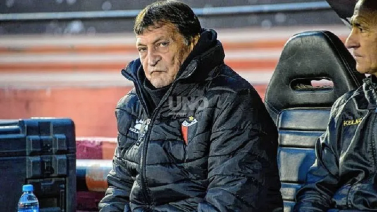Falcioni analizó los pros y contras de Colón ante Talleres