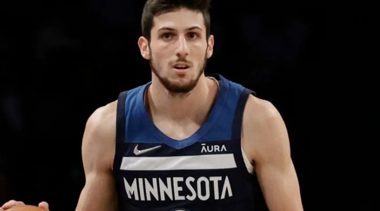 Leandro Bolmaro no seguirá en Minnesota Timberwolves