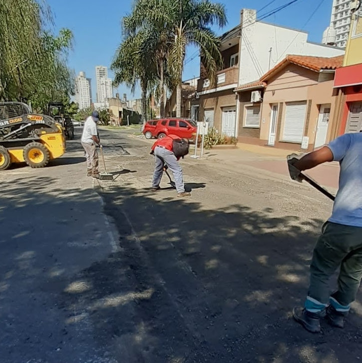 Trabajos de bacheo, iluminación y arbolado previstos para este lunes