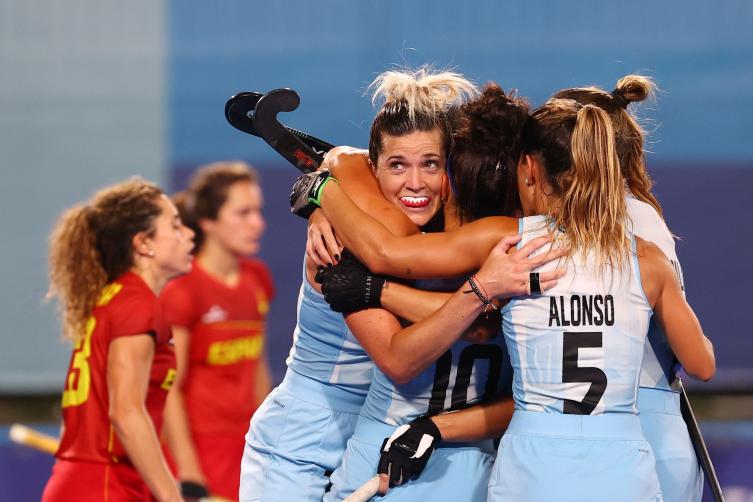 Las Leonas golearon a España en la segunda fecha del Mundial