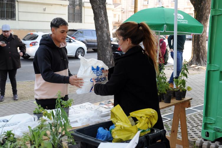La Municipalidad dio inicio a la campaña Desembolsate