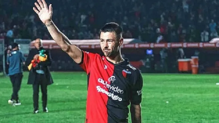 Los hinchas le dieron una emocionante despedida a Lértora