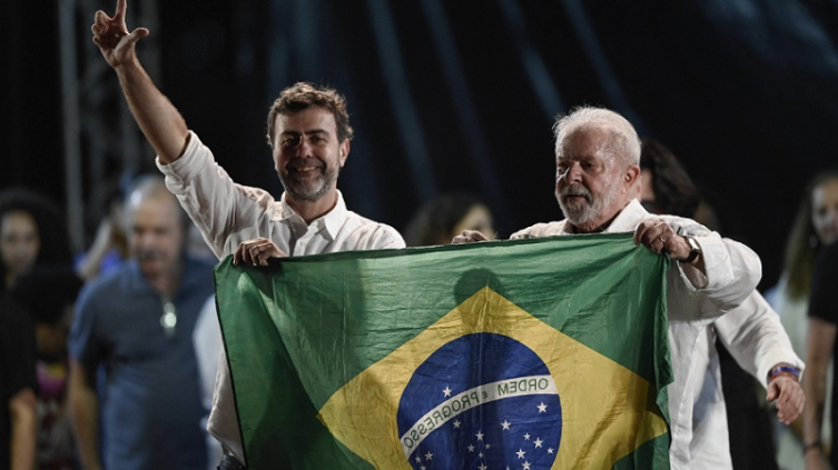 Lula usa chaleco antibalas tras el atentado en Río de Janeiro