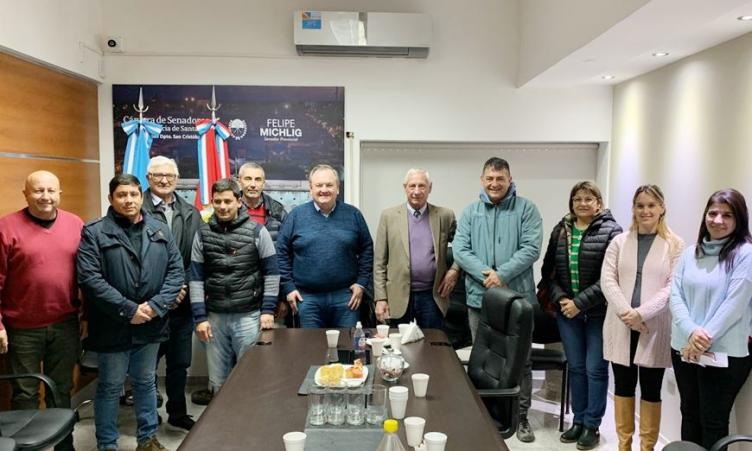 Michlig con Presidentes Comunales e Intendentes por agua y cloacas