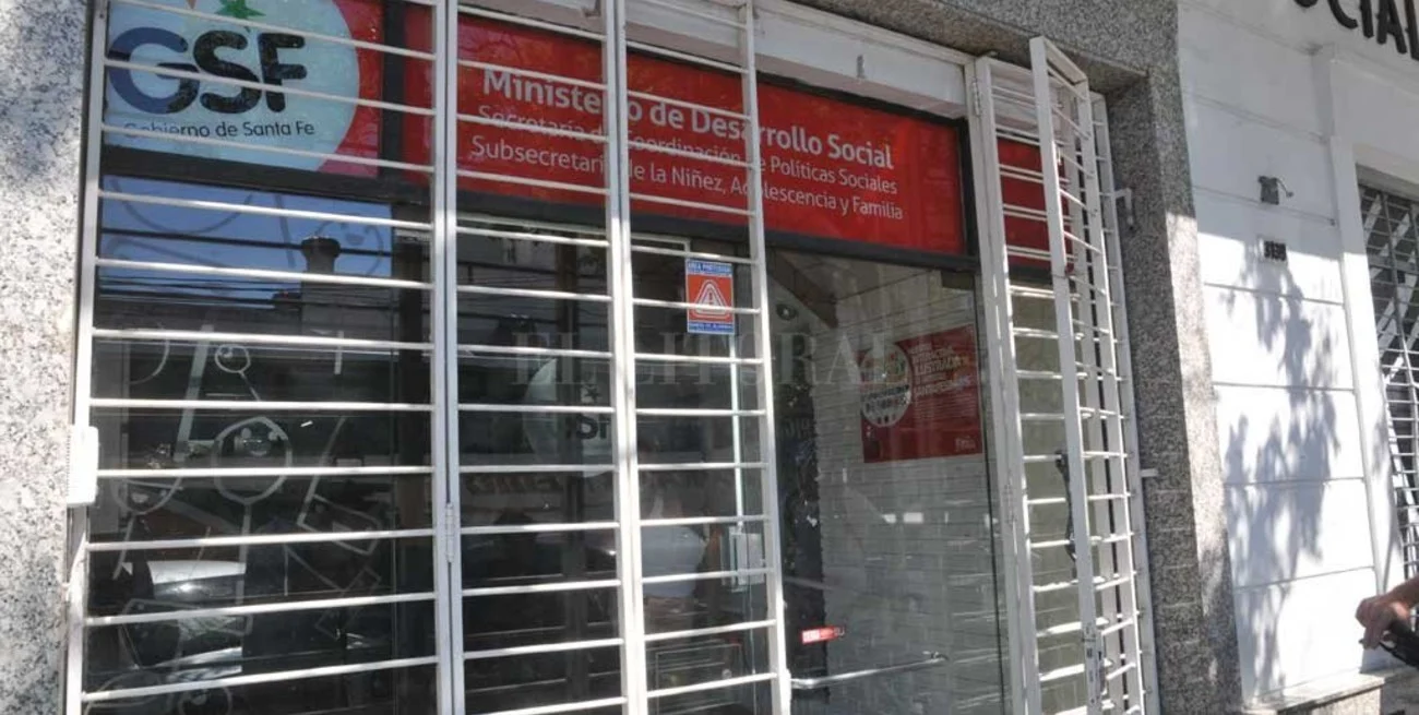 Un nuevo hecho de violencia esta vez en la Secretaría de Niñez