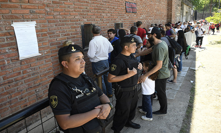 Colón ante Independiente: en venta palcos y plateas 