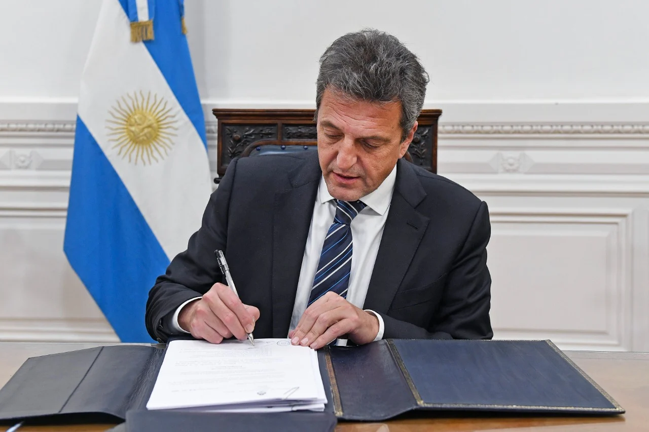 Massa, superministro de Economía, Producción y Agricultura