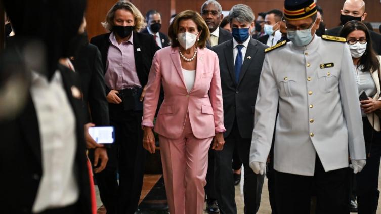 Pelosi llegó a Taiwán en una visita que eleva la tensión entre EEUU y China