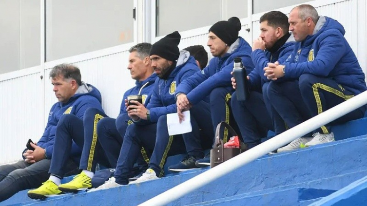 Tevez mandó a cinco futbolistas a entrenar con la Reserva 