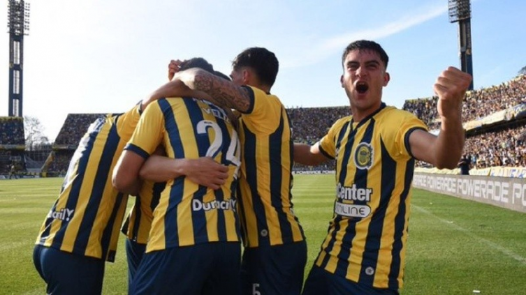 Los pibes del Canalla le ganaron con justicia a Barracas Central