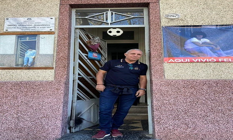 Hristo Stoickhov visitó la primera casa de Maradona
