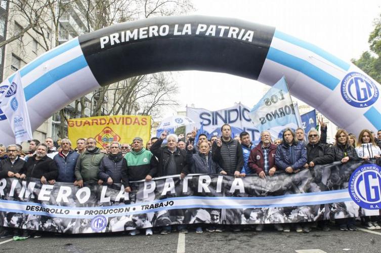 La CGT reclamó al Gobierno por la inflación y cargó contra los empresarios
