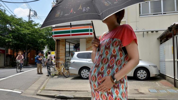 España, Italia y Japón encabezan la tendencia a la baja natalidad, con mínimos históricos