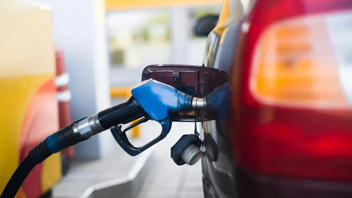 En consonancia con YPF, Shell y Axion subieron sus naftas