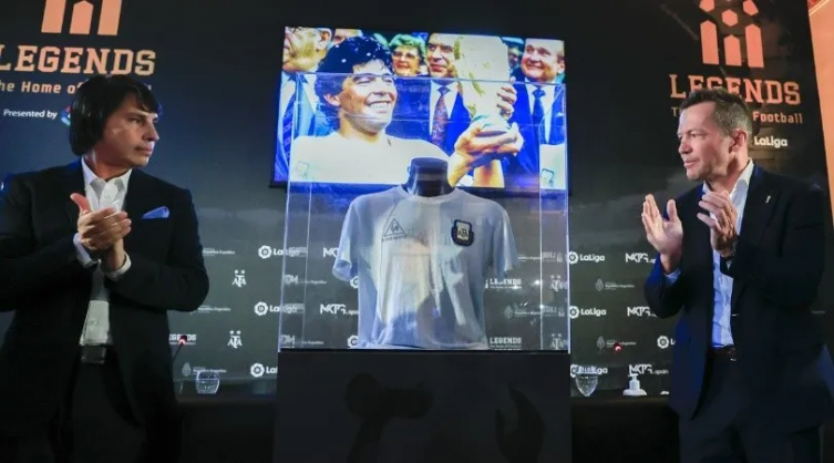 Lothar Matthaus donó la camiseta de Maradona en la final de México ´86