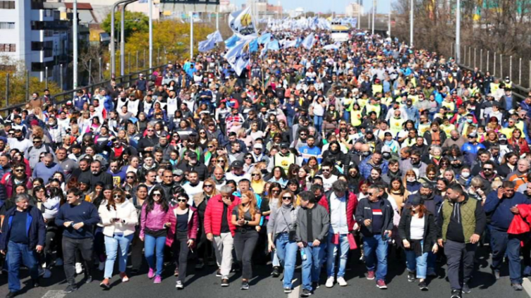 Los pedidos principales de la marcha por Cristina