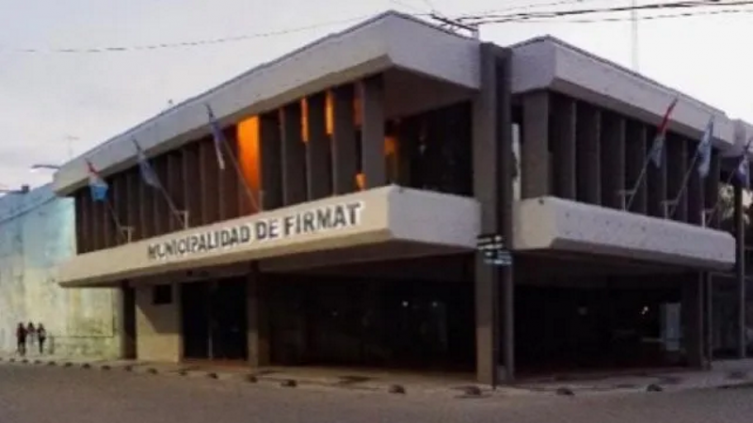 Denunció que la violaron y la cesantearon 