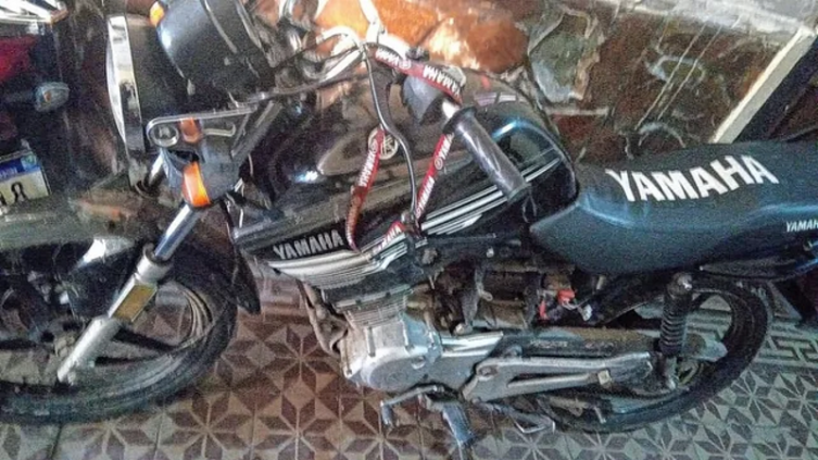 Lo arrestaron por robar la moto de un repartidor