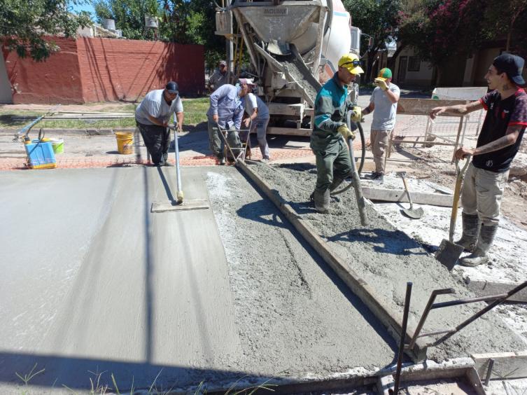 Trabajos de iluminación y bacheo previstos para este jueves