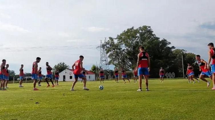 Unión también tuvo visitas de los barras