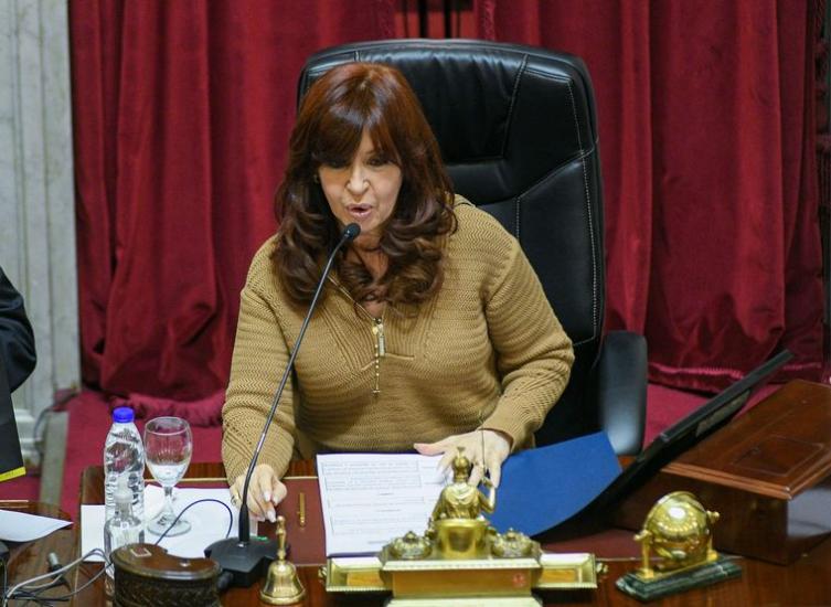 Senado: en un clima tenso, el FdT busca aprobar la ampliación de la Corte