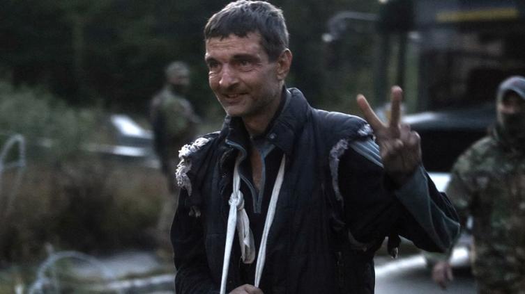 Decenas de militares regresan a Rusia tras canje de prisioneros de guerra con Ucrania