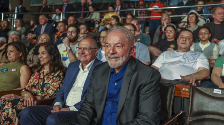 Lula dijo que va a pacificar el país y condenó la violencia política y el hambre
