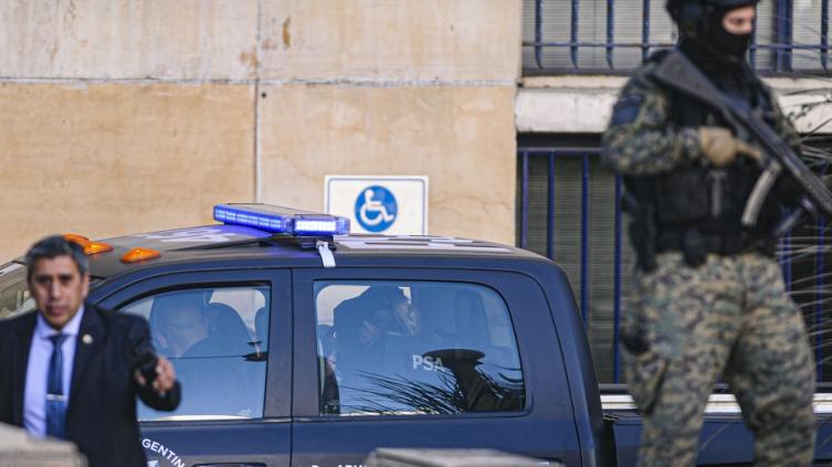 Allanamientos y secuestro de teléfonos en la causa por el atentado contra Cristina