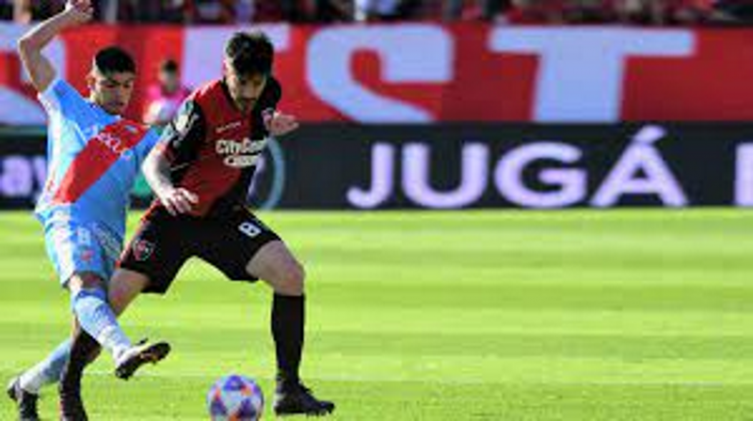 Newell ´s no pudo ante Arsenal y dejó una pálida imagen 