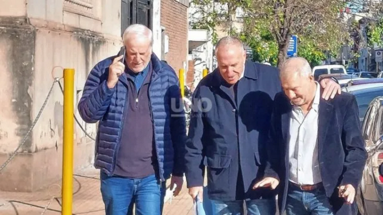 Vignatti gestionando en Buenos Aires cuestiones de Colón