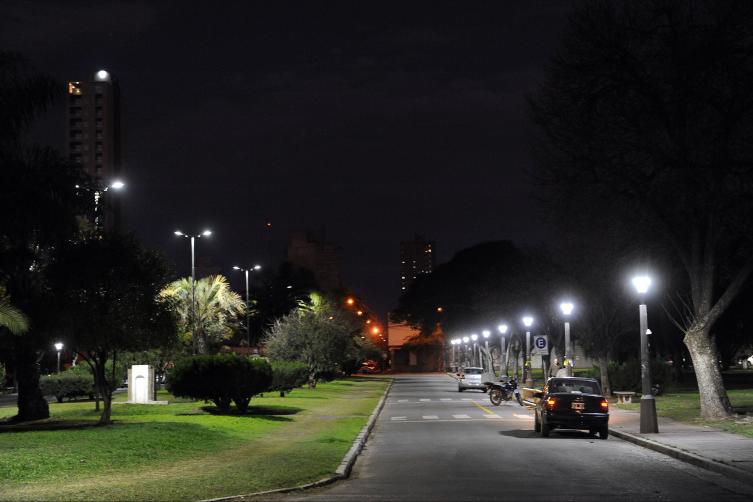 Trabajos de iluminación y bacheo previstos para este martes