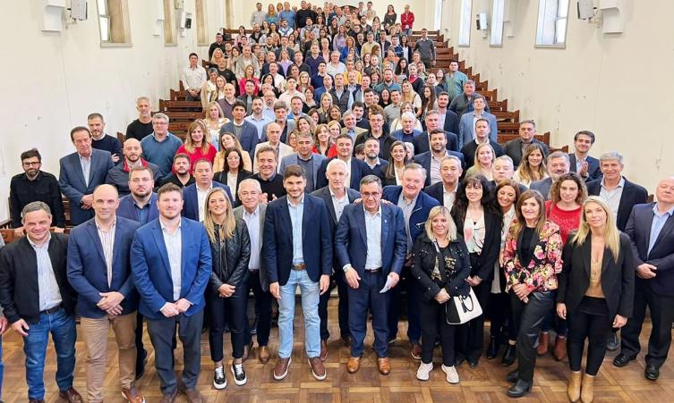 “Seguimos avanzando en la profundización de ejes programáticos para gobernar Santa Fe”