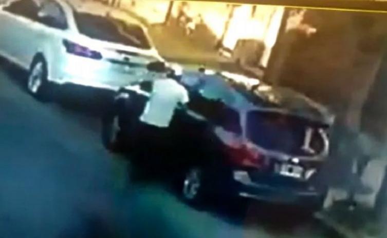 Un ingeniero mató al ladrón que intentó robarle, estacionó y se fue a trabajar