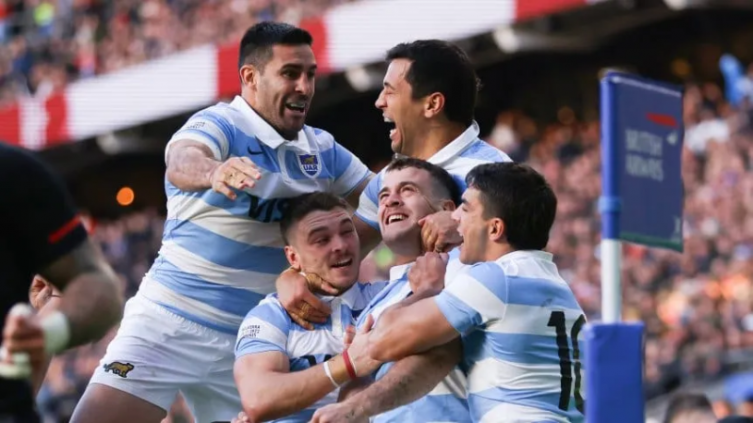 Los Pumas derrotaron a Inglaterra en Twickenham