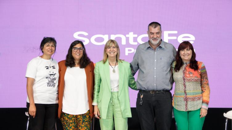 La provincia relanzó el curso sobre Ley Micaela con un nuevo sitio web