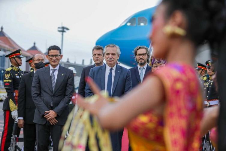 Alberto Fernández arribó a Bali para asistir a la cumbre del G20
