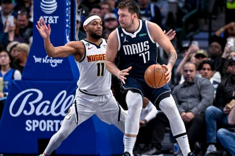 Dallas, con Campazzo en el banco, cayó ante Denver en la NBA