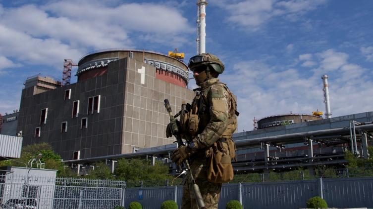 Bombardeos sacuden otra vez gran central nuclear de Ucrania controlada por Rusia