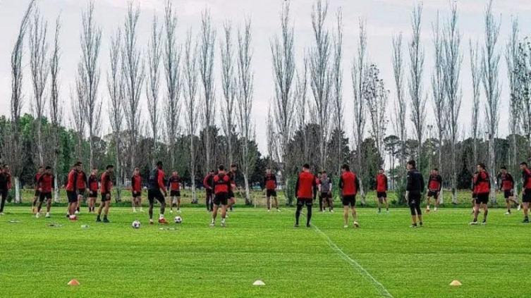 Colón y el cuerpo técnico preparan la pretemporada