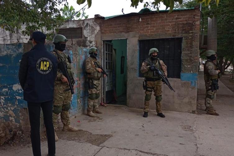 Tres detenidos en allanamientos en el norte de la ciudad