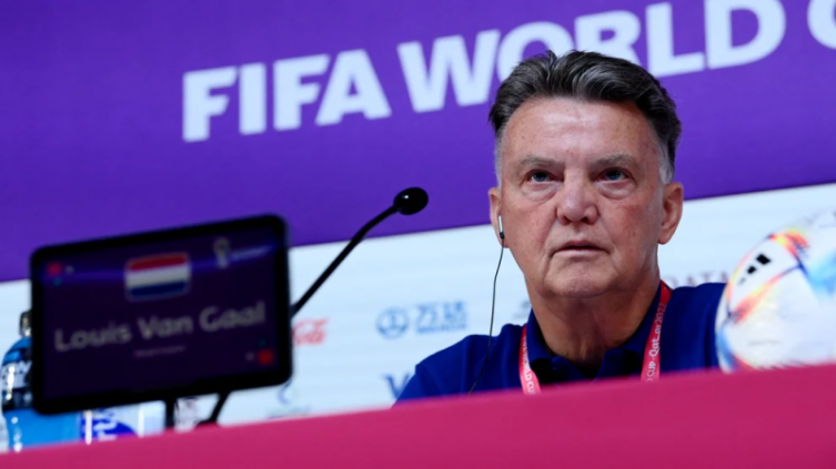 Van Gaal en la previa al partido entre Argentina y Países Bajos