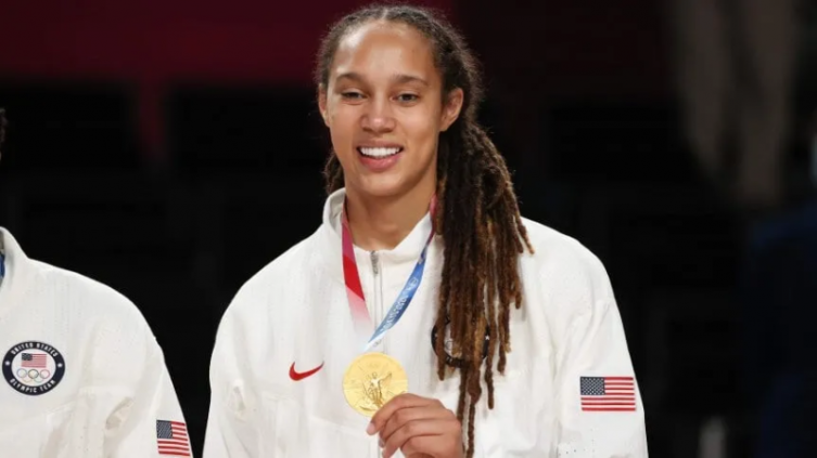 Brittney Griner vuelve a casa tras haber estado presa en Rusia