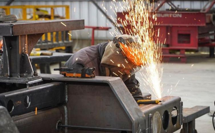 Bonos de $24 mil a empleados de sueldos menores y $13.500 para Potenciar Trabajo